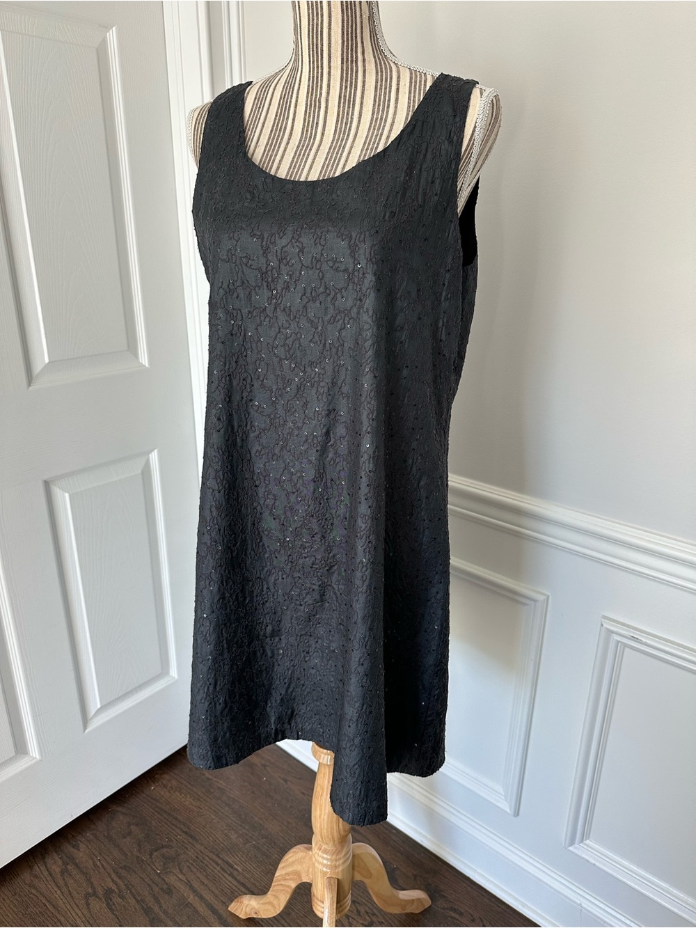 Eileen Fisher 100% Silk Sequin Embroidered Shift Dress M Black